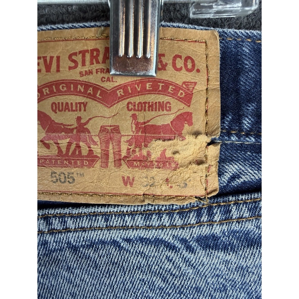 Y2K Levi's 505 Regular Fit Faded Distressed Denim Jeans W32 L31 - Picture 2 of 10